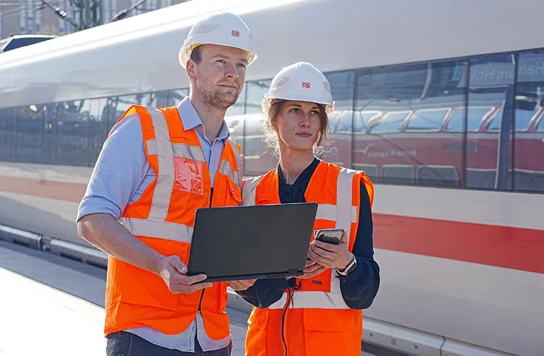 DB Services Projektingenieure im Bahnhof