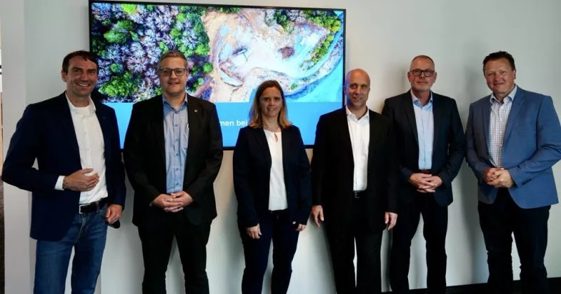 RIB Software und Julius Berger: v. l. n. r. Martin Muth, Hauke Deckarm, Sandra Salomon, Frank Hermes, Dr. Björn Banholzer, Martin Schurr